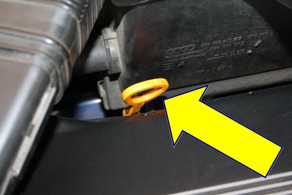 Ölstand kontrollieren Schritt 3